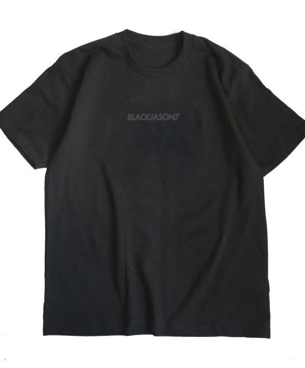 BLACKJASON7 SMALL LOGO TEE BLACK/BLACK TONAL